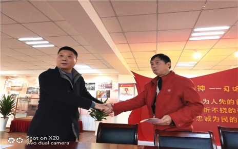 給堅持原則忠于職守的職工點個大大的贊！